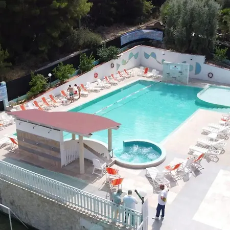 Charming In 25 M² Shared Pool Apartment Vieste